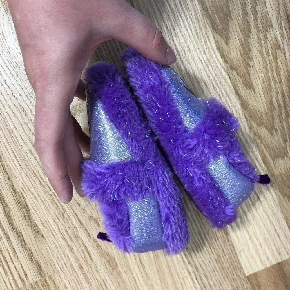 Sofia The First Purple Fuzzy Slippers 5-6C Disney